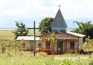 ミャンマー　奥インレー　教会