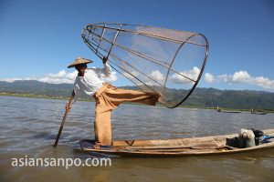 ミャンマー　インレー湖のインター族