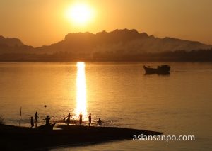 ミャンマー　パアン　タンルウィン川