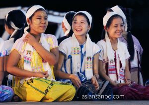 ミャンマー　パアン　カレン族正月
