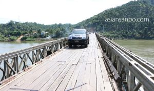 ミャンマー　ベイーボーピン　橋