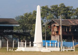 ミャンマー　カムティ　独立記念塔