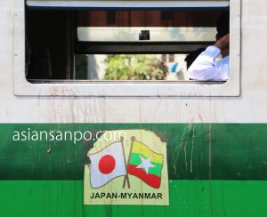 ミャンマー　バゴーーヤンゴン　列車　