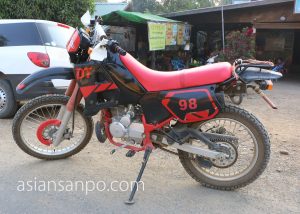 ミャンマー　ガンゴー　バイク