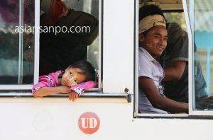 ミャンマー　シュエボー-カタ　バス