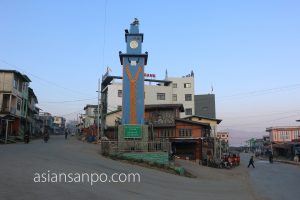 ミャンマー　ハカ　時計塔