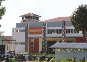 ミャンマー　ミッチーナ空港