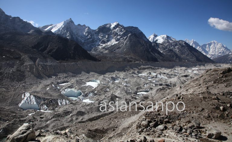 ネパール　エベレスト街道　クーンブ氷河